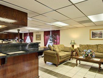 Days Inn & Suites By Wyndham Маршъл Интериор снимка